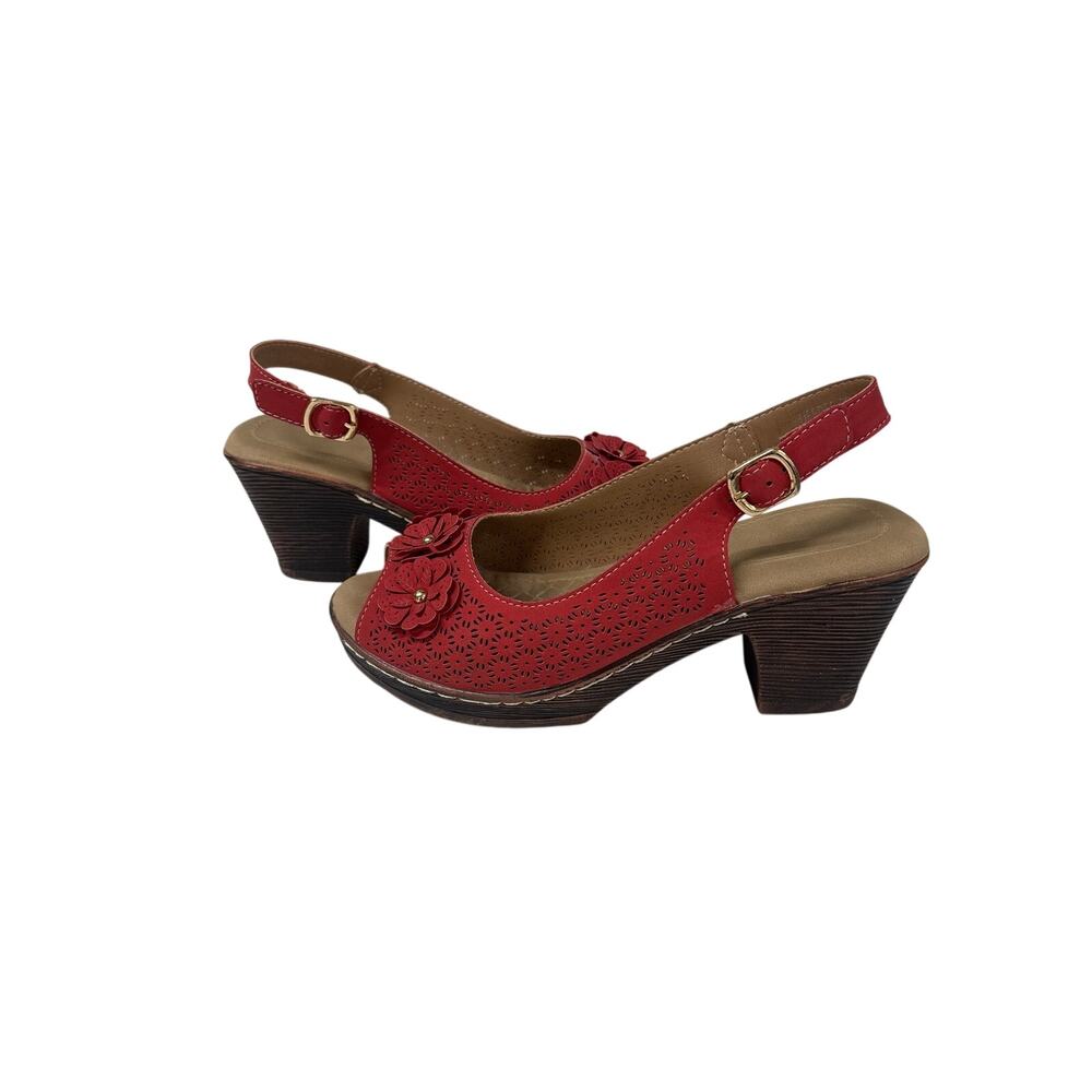 NIB Patrizia 5.5-6 DeeDee Red Faux Leather 3D Floral Slingback Heeled Sandals - Picture 1 of 4